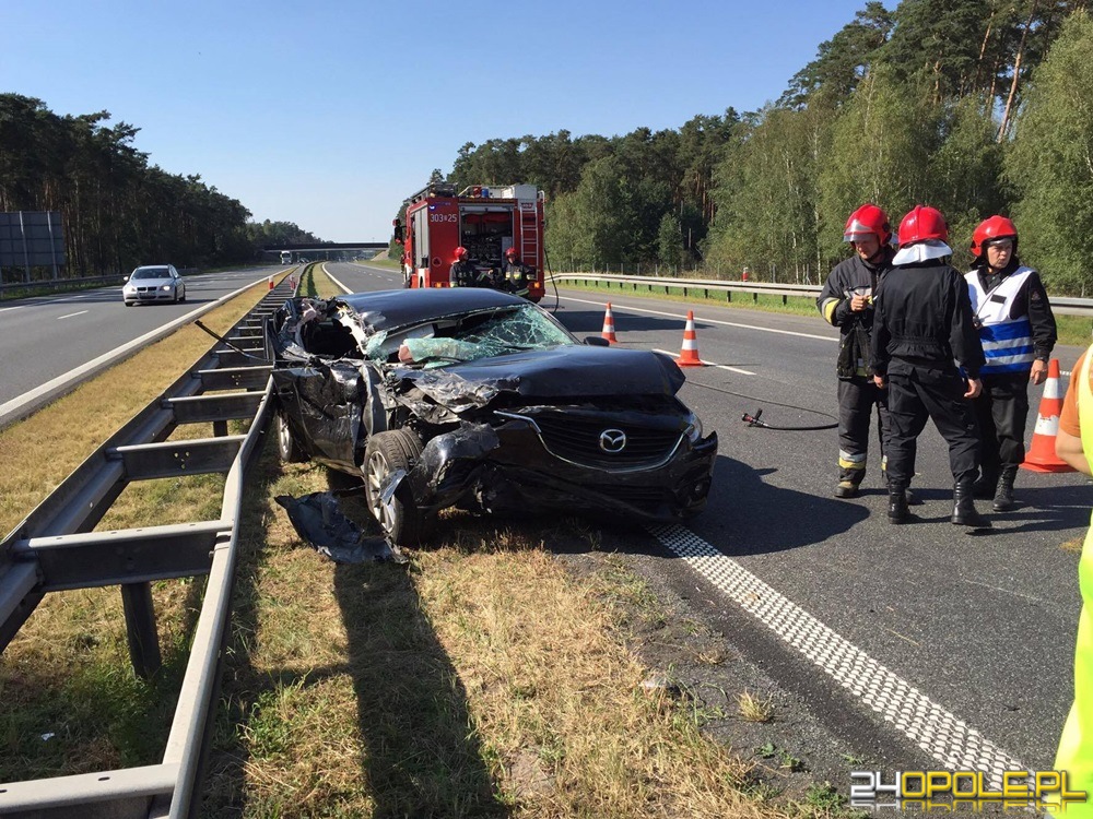 Gro Ny Wypadek Na A Mazda Zderzy A Si Z Ci Ar Wk Wiadomo Ci