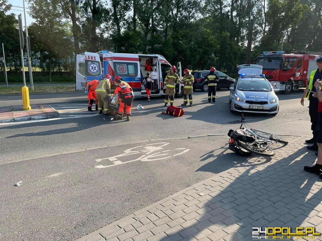 Nastoletni rowerzysta potrącony na oznakowanym przejściu dla pieszych