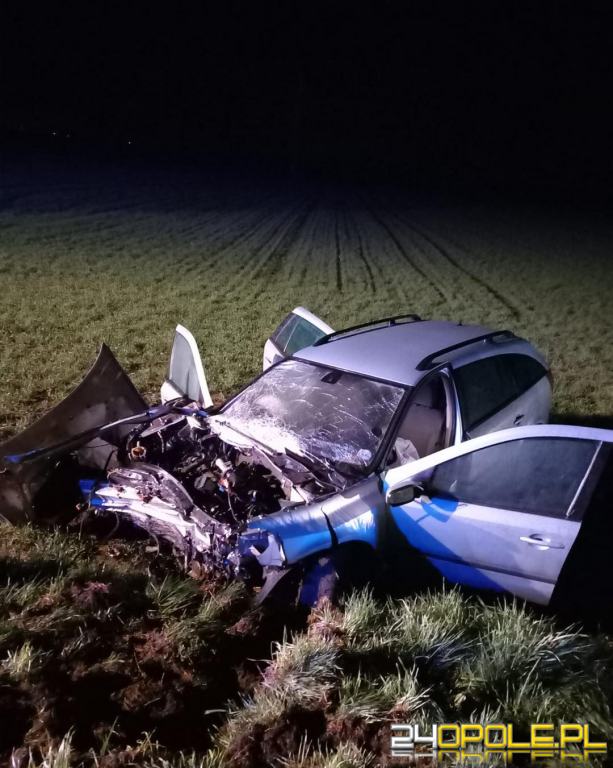 Samochód osobowy wypadł z drogi na DK45 Wiadomości