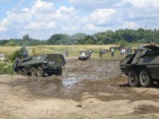 Zlot pojazdów militarnych i terenowych w Winowie - 20070701210612S7001416.jpg