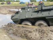 Zlot pojazdów militarnych i terenowych w Winowie - 20070701210612S7001428.jpg