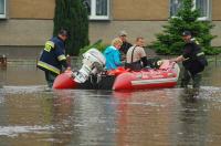 Powódź 2010 - Czarnowąsy, Dobrzeń Wielki, Dobrzeń Mały, Opole - 2800_powodz_opole_2010_019.jpg