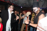 Halloween Party w Aquarium - 479_tn_DSC_0007.jpg