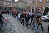 Polonez maturzystów na opolskim rynku  - 727_dsc_0486.jpg