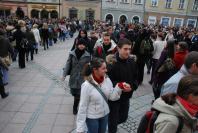 Polonez maturzystów na opolskim rynku  - 727_dsc_0554.jpg