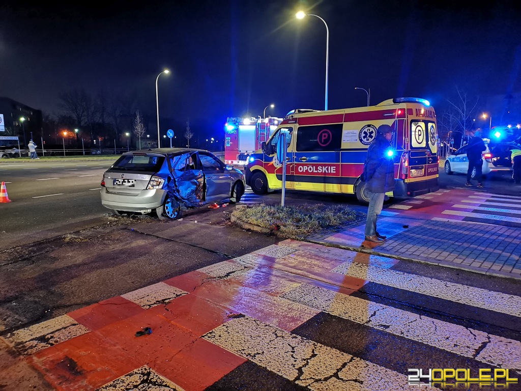 Zderzenie Samochodów Na Ulicy Stokrotek W Opolu - Wiadomości