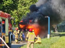 Autobus spłonął w Turawie - na szczęście obyło się bez ofiar