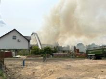 Jedna ofiara pożaru w Tarnowie Opolskim. Osiem jednostek straży pożarnej w akcji