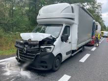 Dąbrowa: zderzenie dwóch ciężarówek i busa na DK46