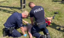 Porażony prądem 21-latek uratowany przez policjantów. Walka o życie zakończona sukcesem