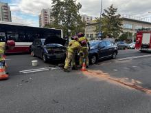 Kolizja dwóch samochodów na ul. Ozimskiej w Opolu