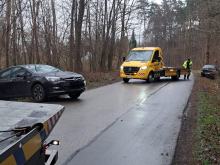 Zjechała na przeciwległy pas i uderzyła w inne auto. 75-letnia pasażerka w szpitalu