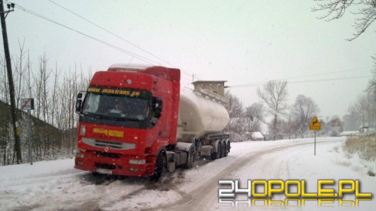 Śnieg na Opolszczyźnie. Drogowcy w gotowości