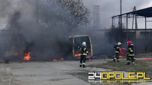 Wrak busa spłonął na ul. Ozimskiej 