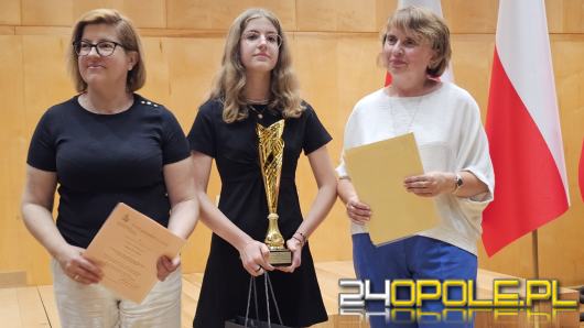 Nagrodzono laureatów Wojewódzkich Konkursów Przedmiotowych oraz konkursów Kuratora Oświaty
