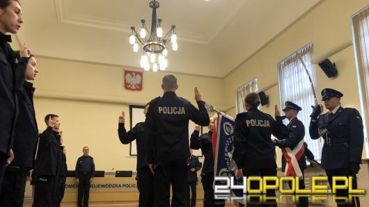 17 nowych adeptów policji złożyło dziś przysięgę