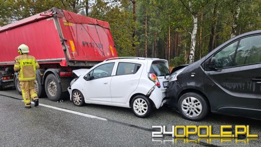 Karambol czterech pojazdów na DK45 w Trzebiszynie. Droga już przejezdna