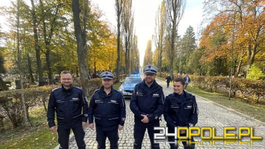 Bezpieczeństwo na drogach i cmentarzach podczas Wszystkich Świętych - apel opolskiej policji