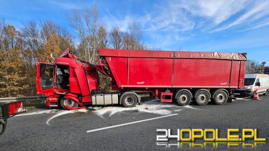 Wypadek na A4: Zderzenie dwóch ciężarówek, jedna osoba poszkodowana, lądował LPR