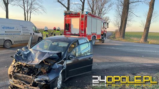 Zderzenie dwóch pojazdów na DK38 - utrudnienia w ruchu