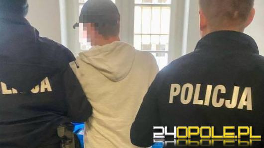 Otmuchów: Policjanci zatrzymali trzech poszukiwanych - jeden wpadł z amfetaminą