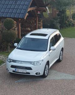 Mitsubishi Outlander PHEV 4x4 PlugIn Najbogatsza Wersja Wyposażenia